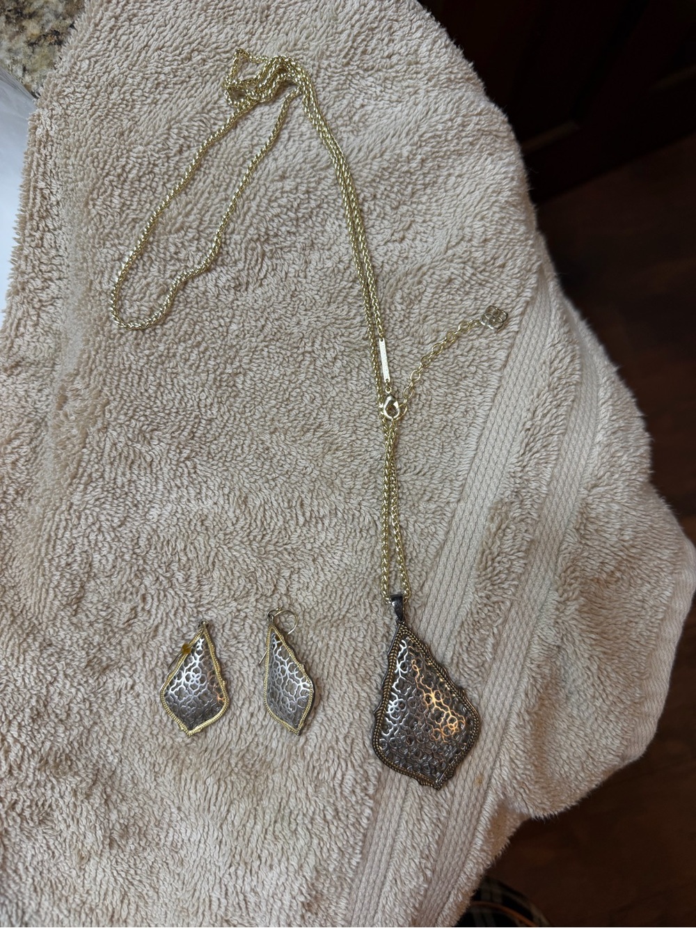 Kendra Scott Gold-Tone Filigree Teardrop Necklace and Earrings Set